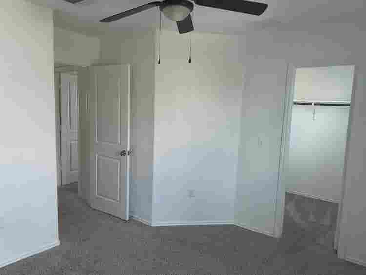 3 BR in Austin
