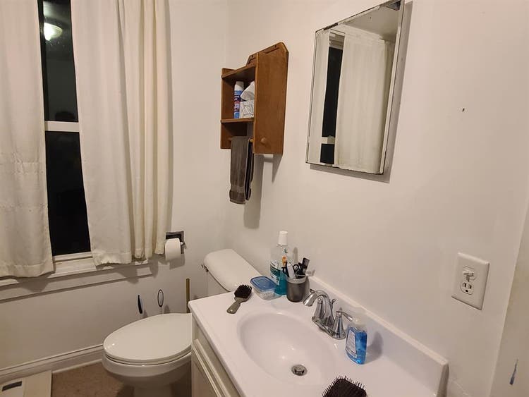 Roommate: Mt. Horeb farmhouse.