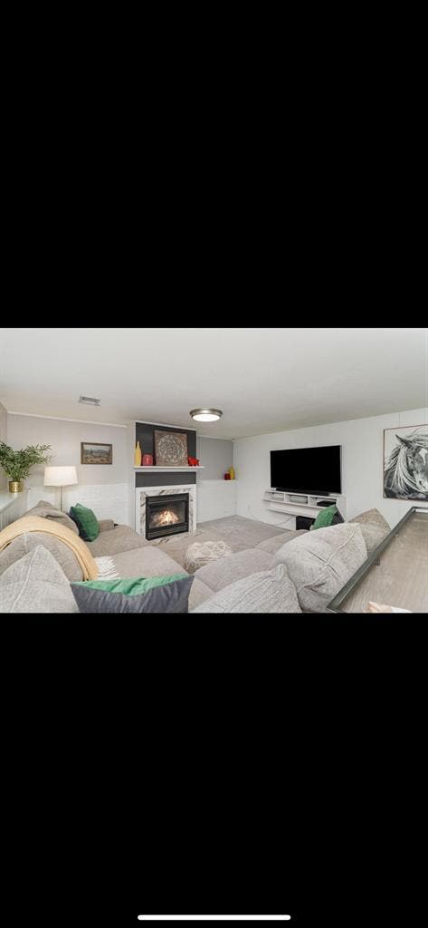 Nice private room in Mounds view