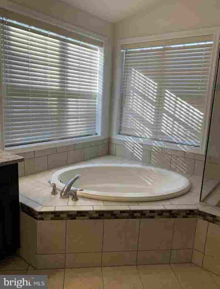 TOWNHOUSE FOR RENT