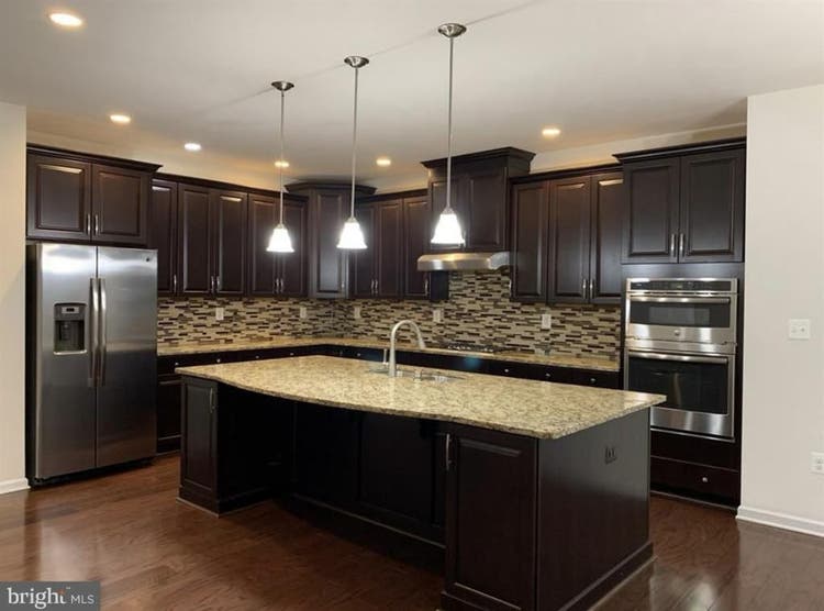 TOWNHOUSE FOR RENT