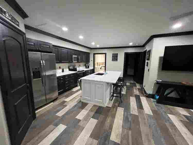 Furnished apt w/utilities