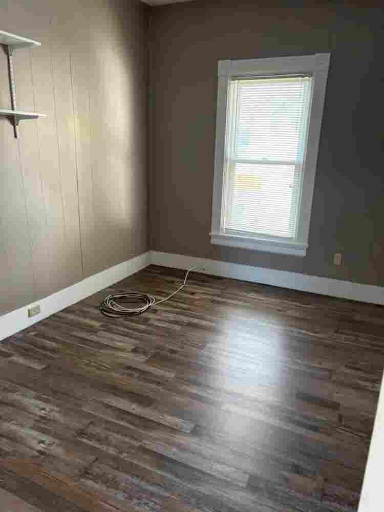 Looking for second bedroom roommate