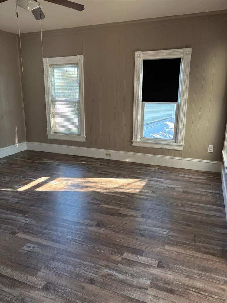 Looking for second bedroom roommate