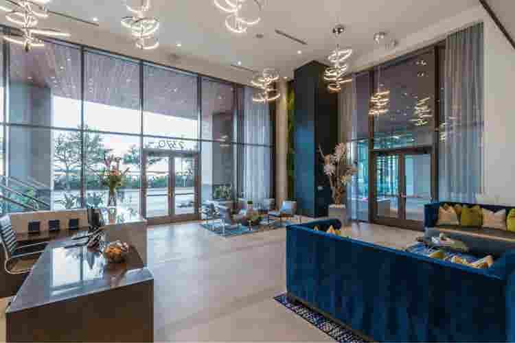 BA Luxury High-Rise Uptown