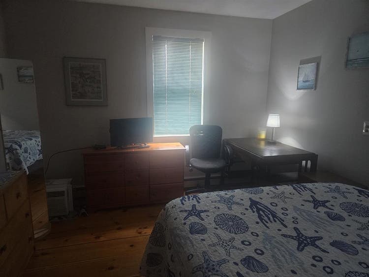 Room in Jamestown. Over 2 acres of
