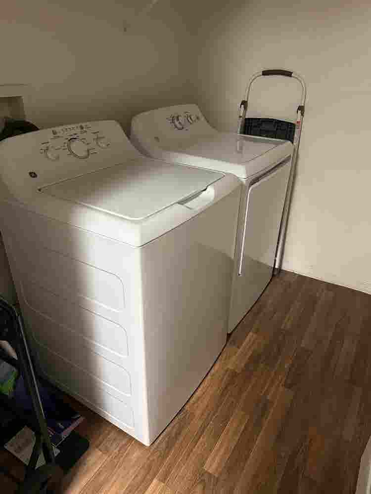 Room w/ private bathroom