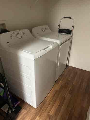 Room w/ private bathroom
