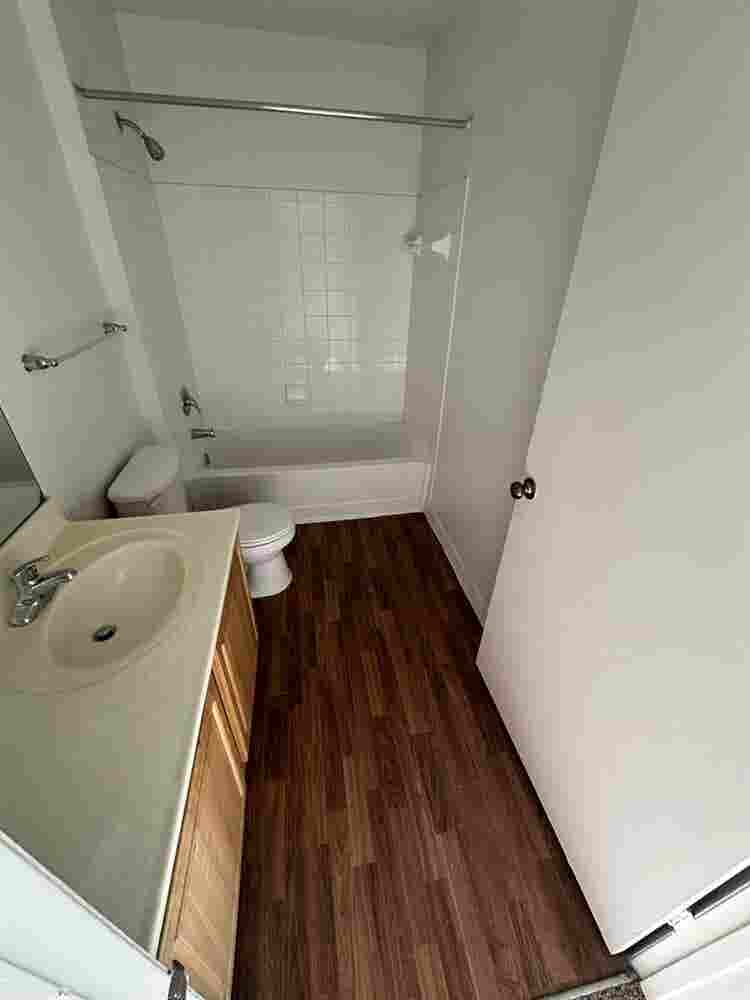 Room w/ private bathroom