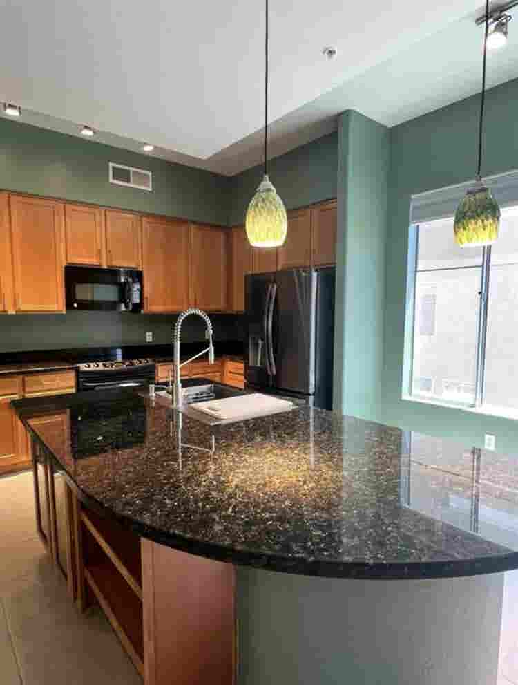 Private BD & BA in Beautiful Condo