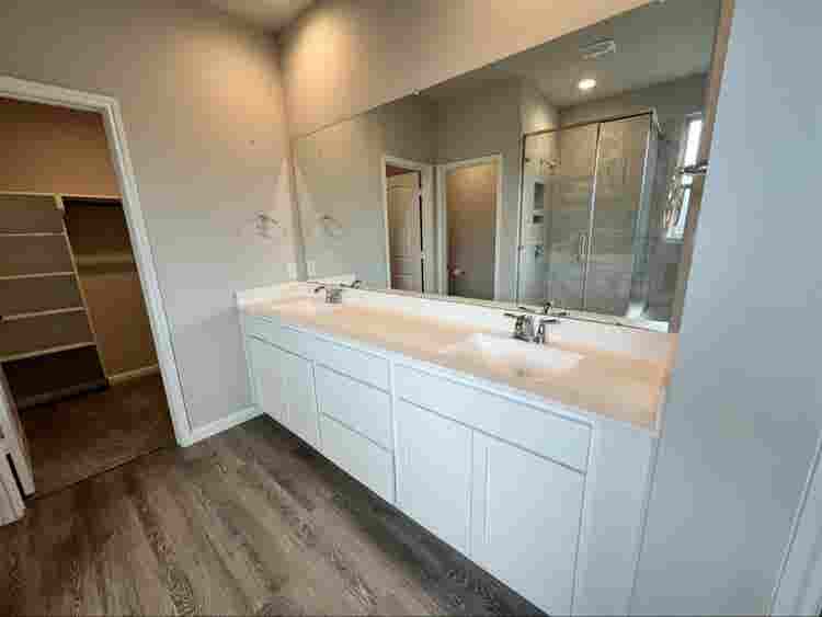 Single family home with 3 bedrooms
