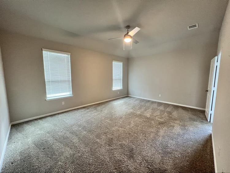 Single family home with 3 bedrooms