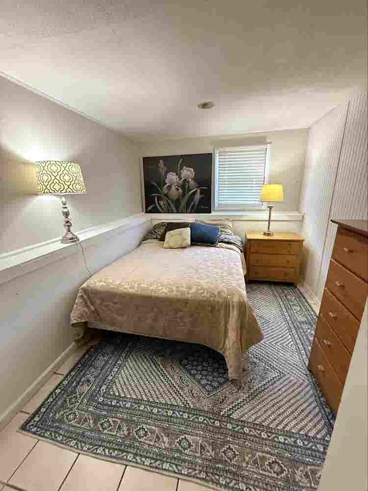 Professional Wanted for Room Rental