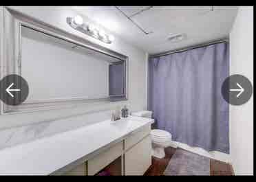 Huge room with walk in closet