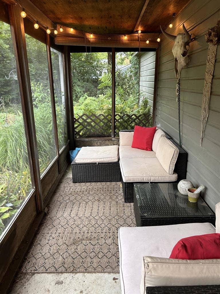 Looking for a nice, clean roommate
