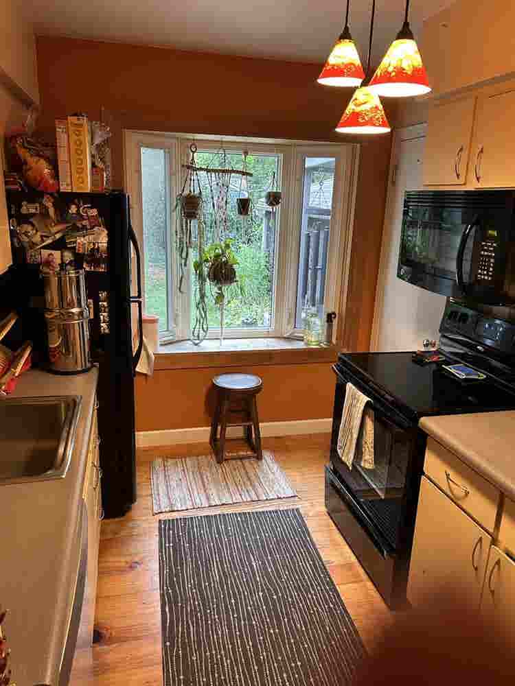 Looking for a nice, clean roommate
