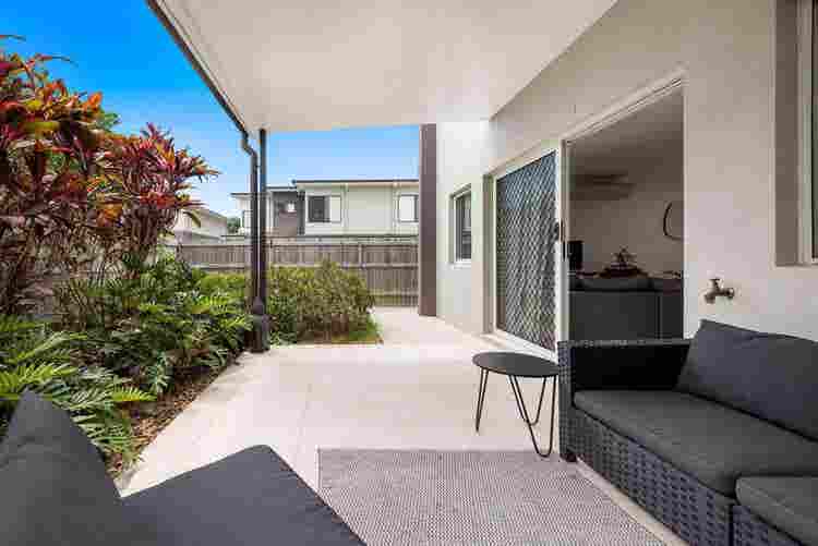Townhouse to share in Nudgee
