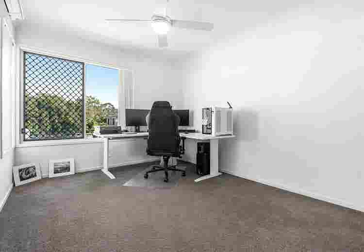 Townhouse to share in Nudgee