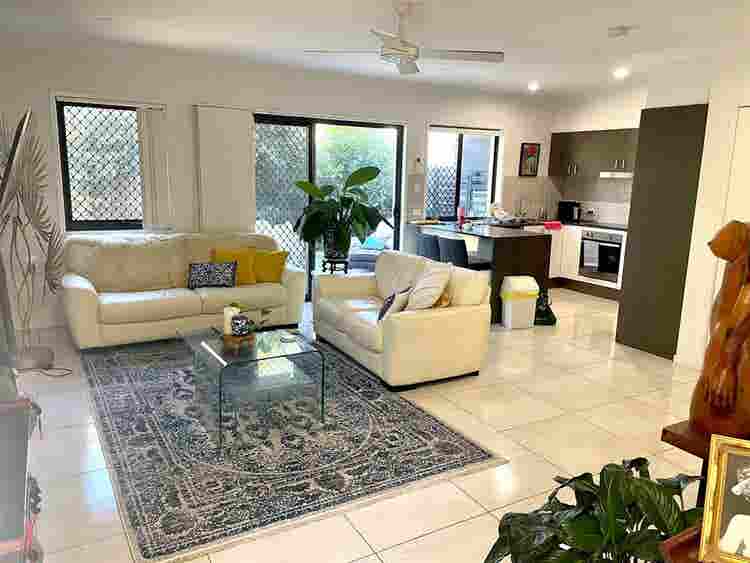Townhouse to share in Nudgee