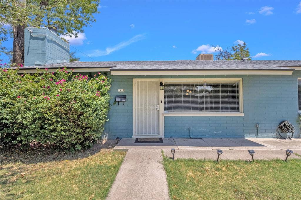 3 BEDROOM PLUS STUDIO IN TEMPE, AZ