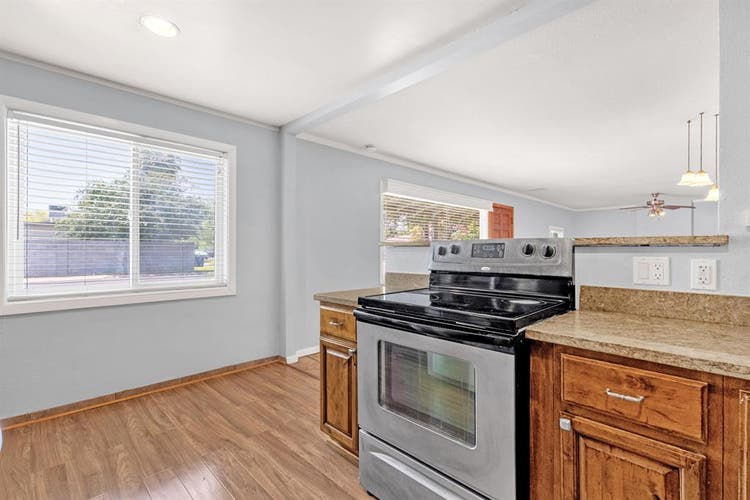 3 BEDROOM PLUS STUDIO IN TEMPE, AZ