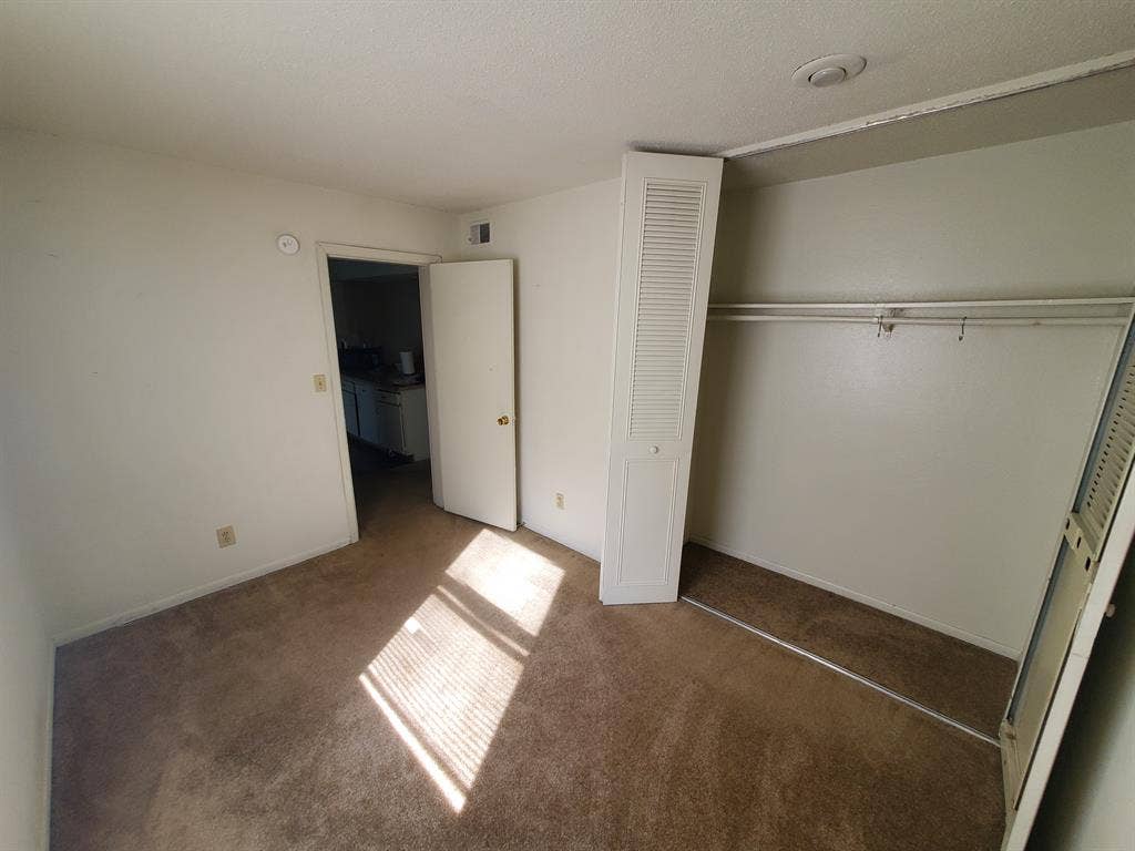 Room for rent th and Metcalf