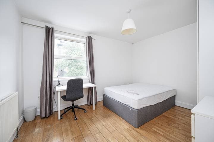 Female Roommate Wanted
