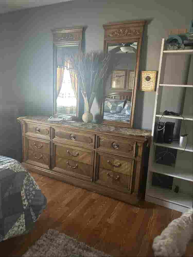 Room—4 Rent