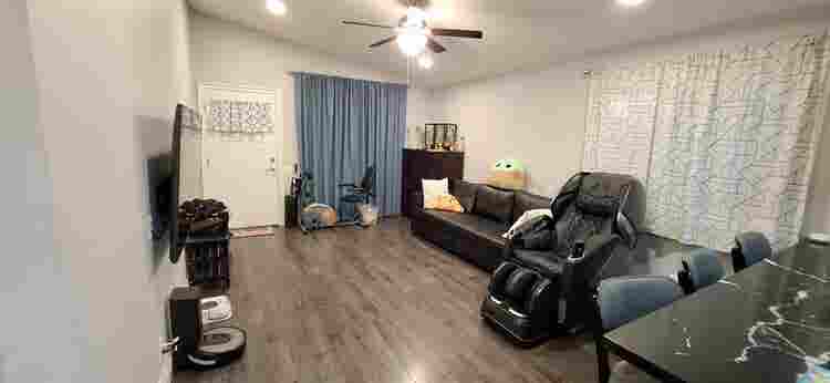 One Bedroom and Shared Bathroom