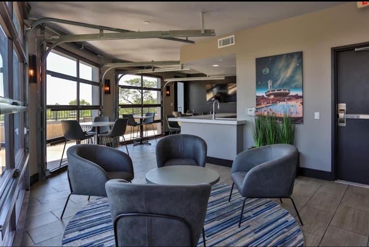 Private Room available for Relet
