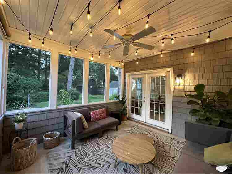 Waterfront home (room for rent)