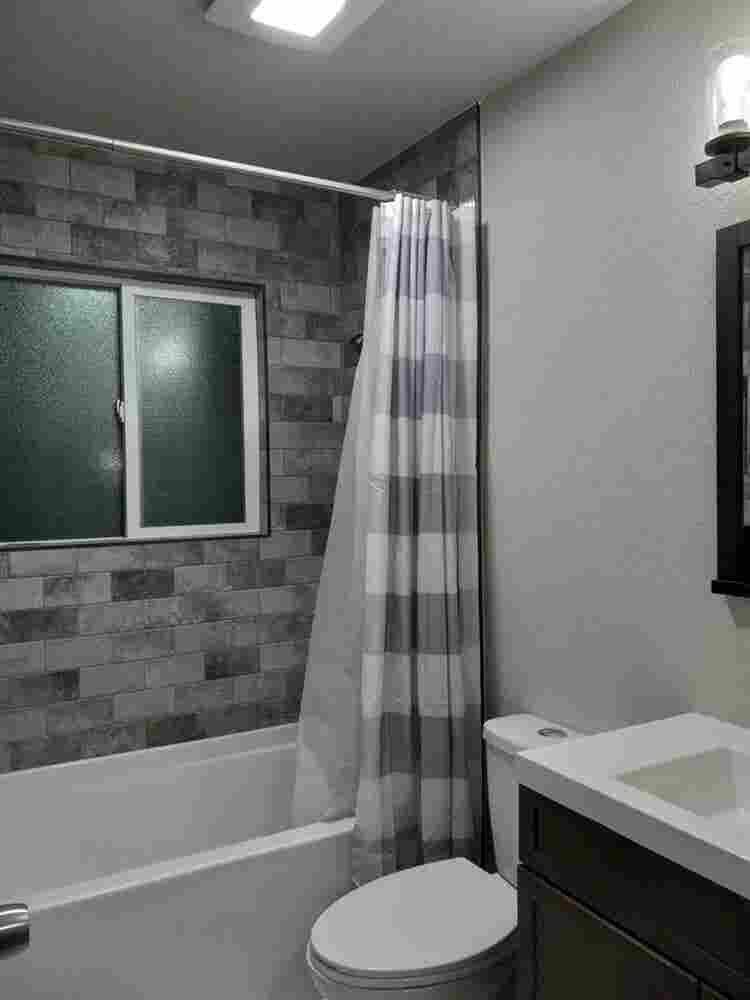 ROOM FOR RENT NO DEPOSIT OR CREDIT