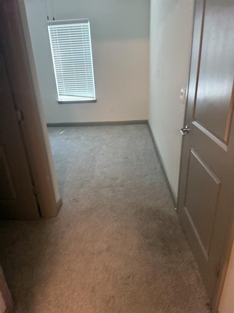 Private room/w bath