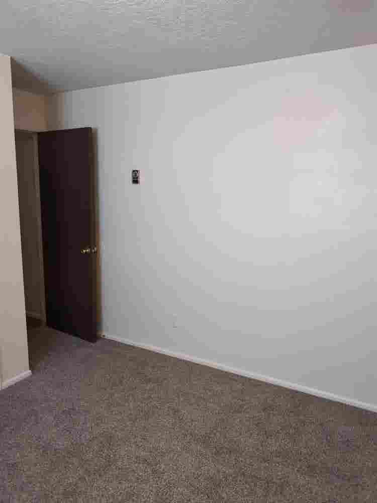 Looking for Female Roommate
