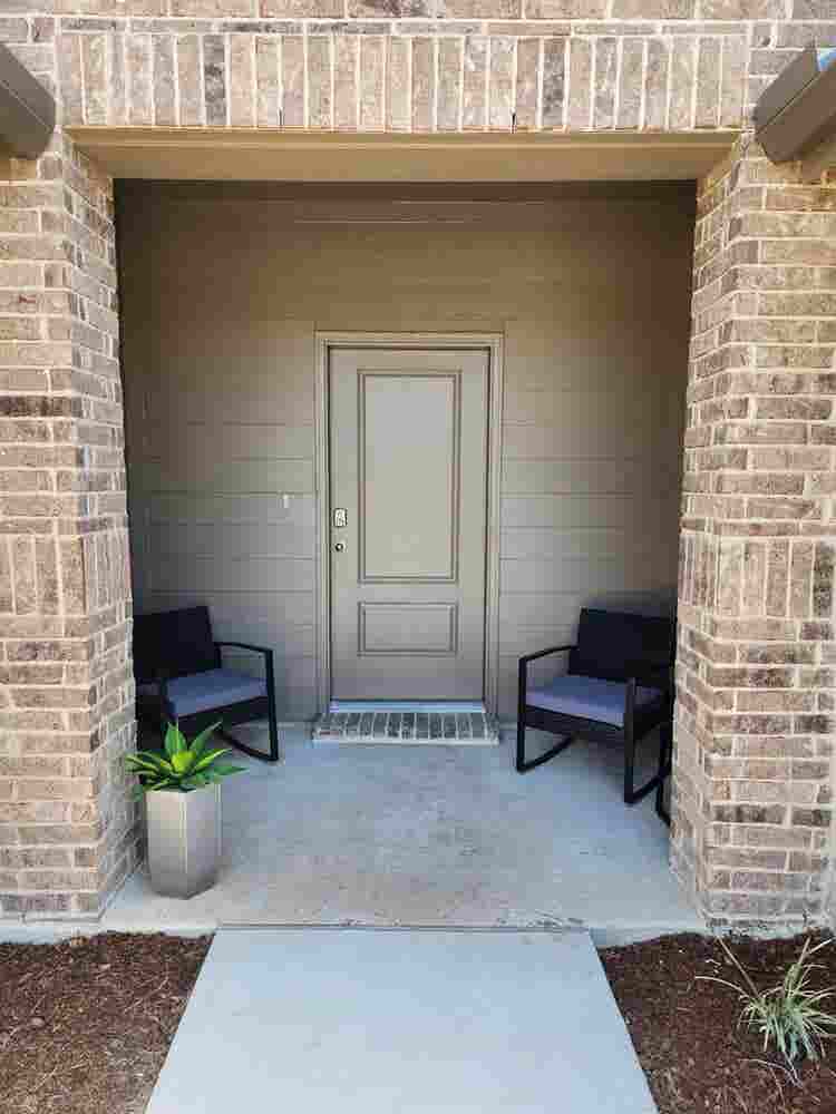 Bathroom for rent $