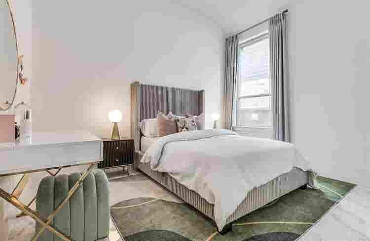 FURNISHED ROOM $