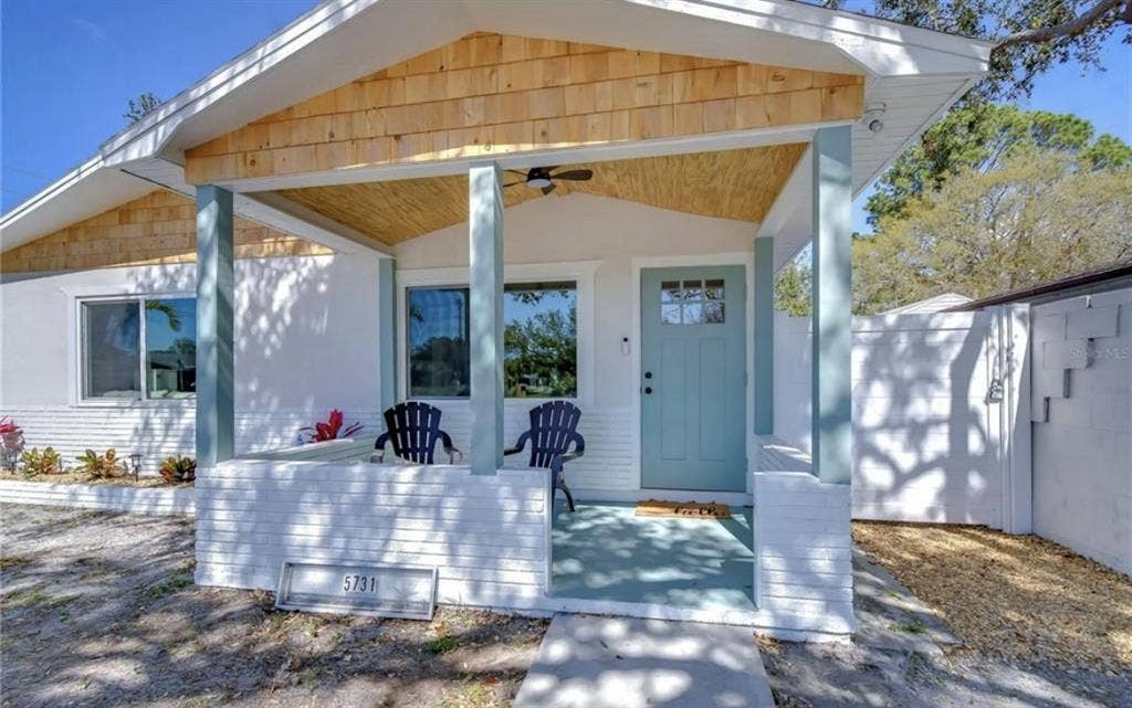 Private Room Gulfport Beach Cottage