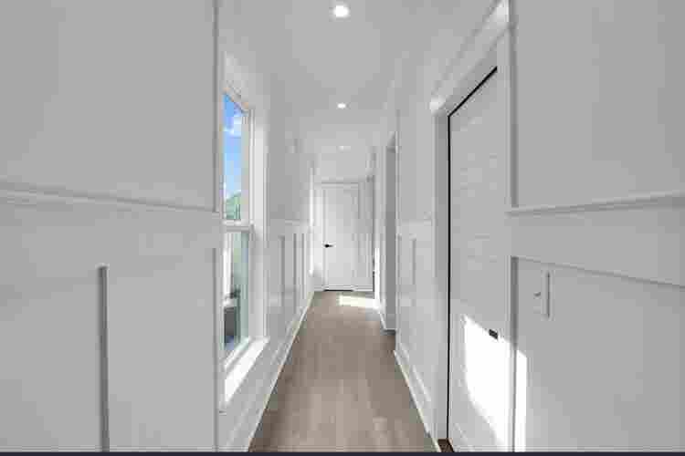 3 minutes to Downtown-Room in Home!
