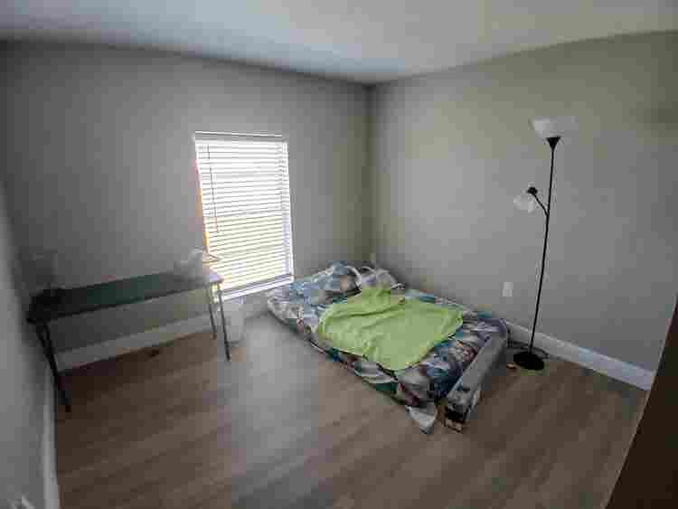 Seeking long term female roommate
