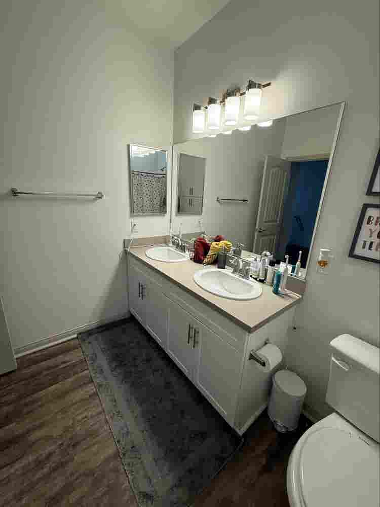 Luxury Private bth for rent