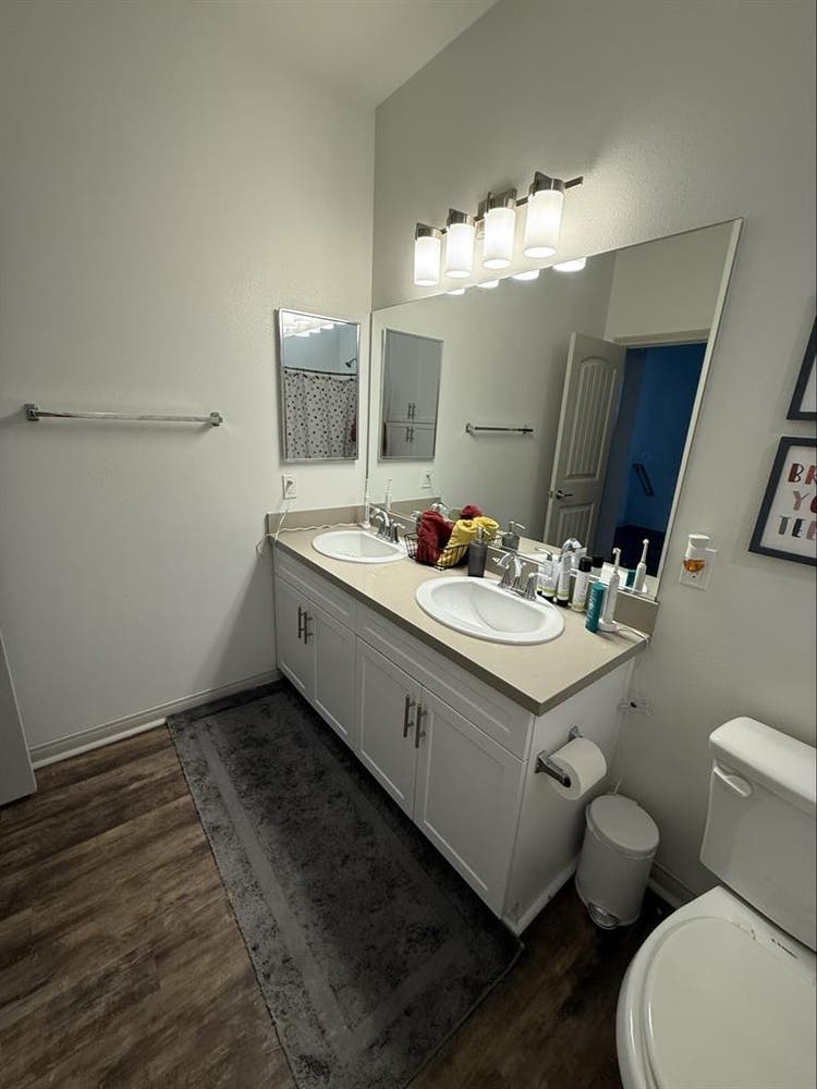 Luxury Private bth for rent