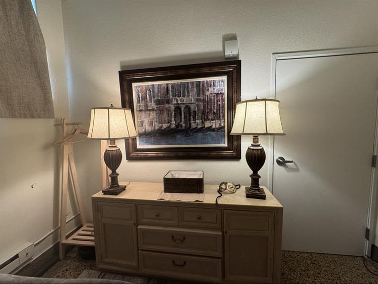 Englewood Denver room for rent