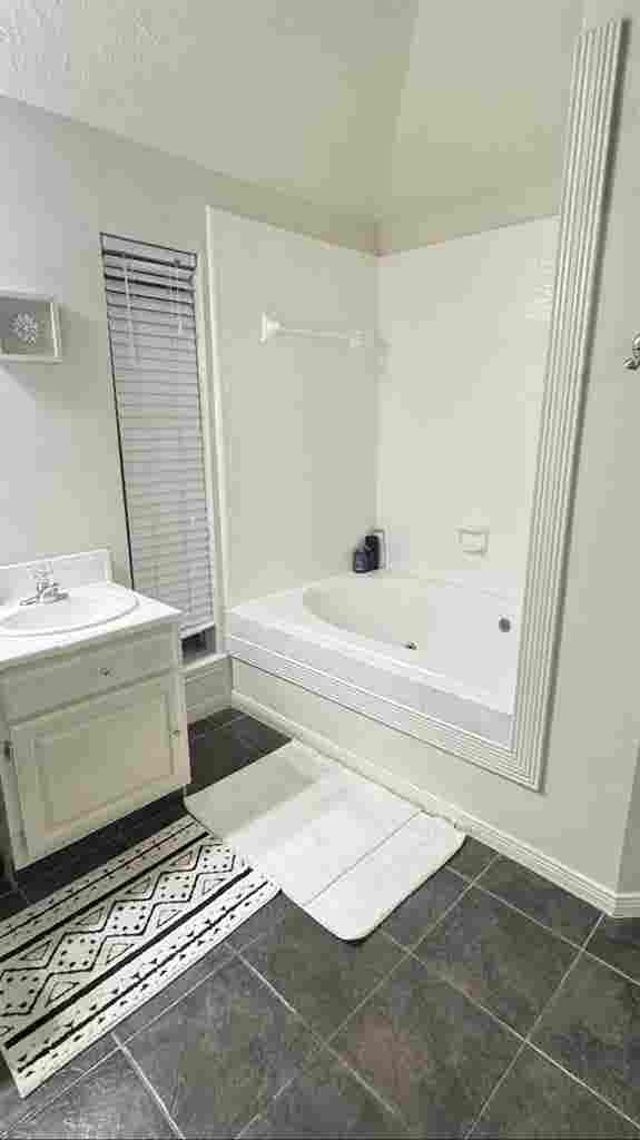Charming Home for Rent in Sugarland