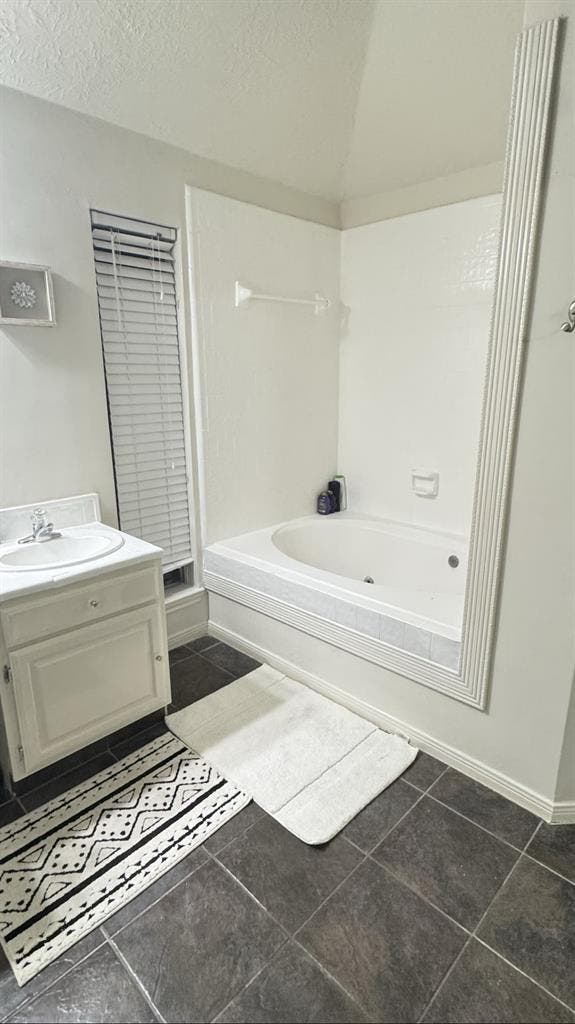 Charming Home for Rent in Sugarland