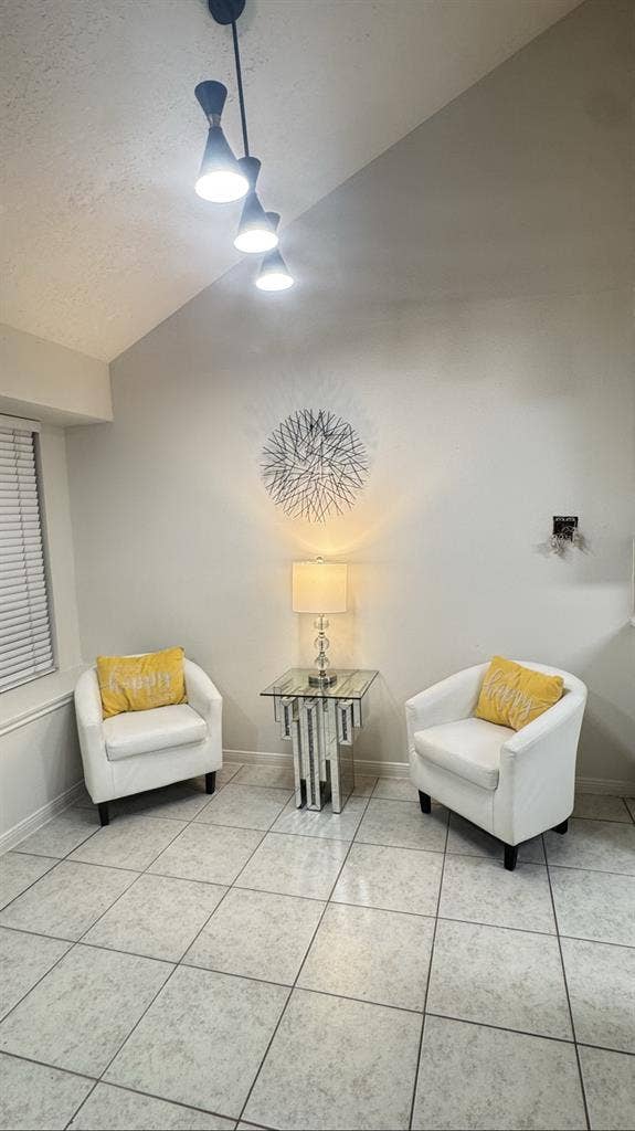 Charming Home for Rent in Sugarland