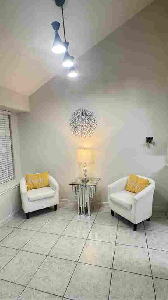 Charming Home for Rent in Sugarland