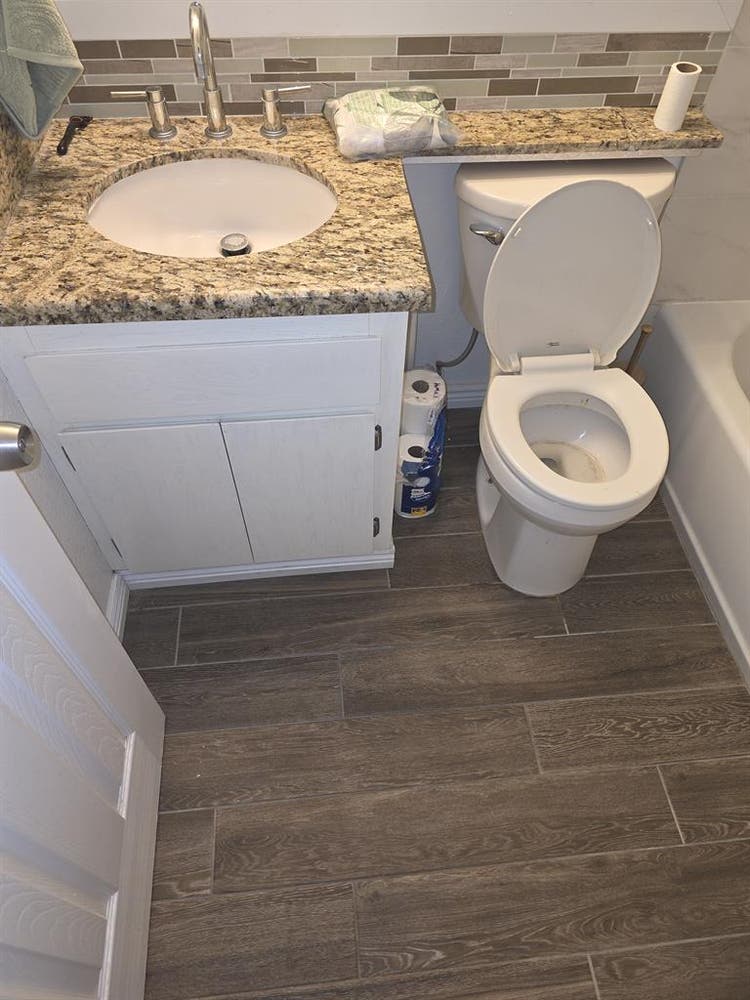 Unfurnished w/bath, util. included