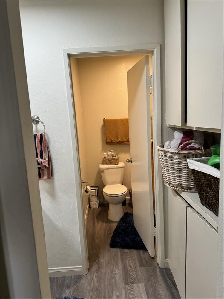 ROOMMATE NEEDED IN INGLEWOOD