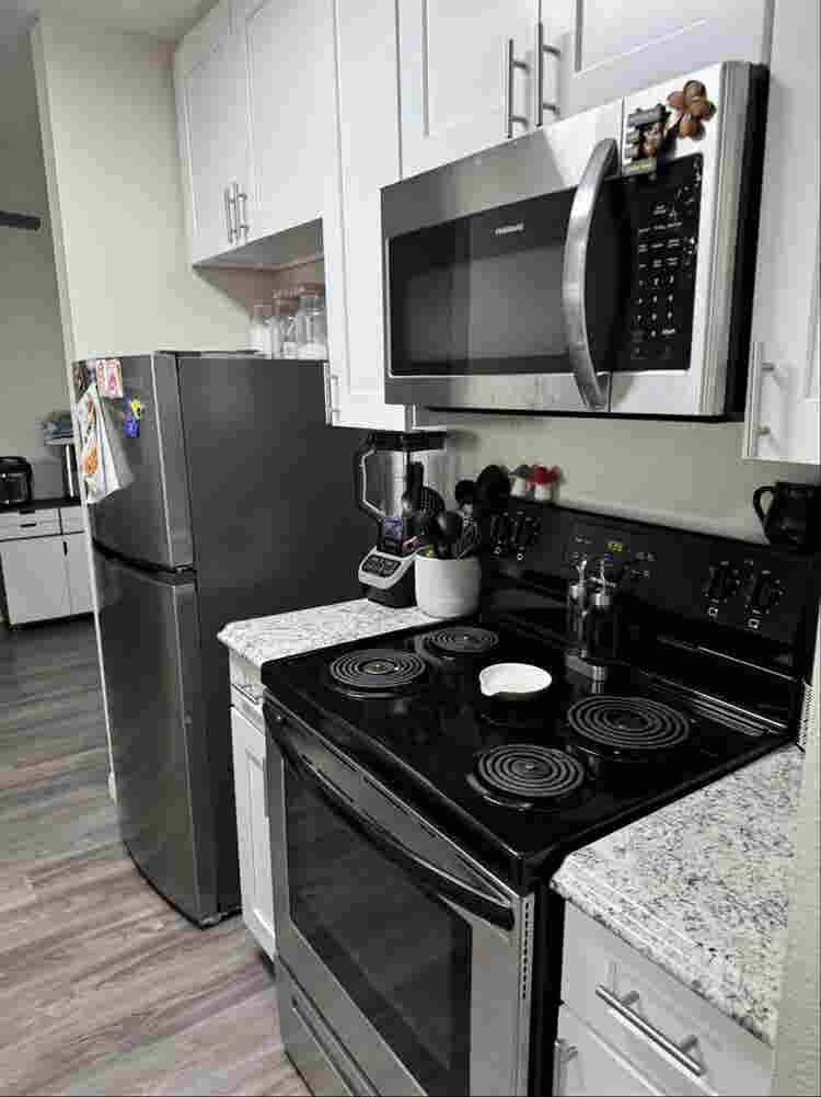 ROOMMATE NEEDED IN INGLEWOOD