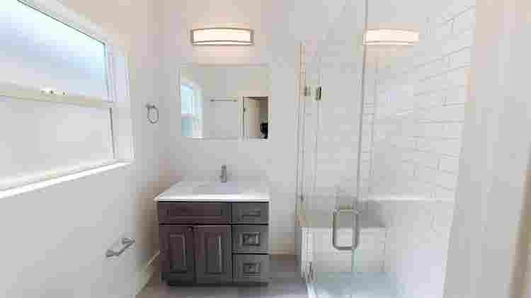 1 BR in Oakland